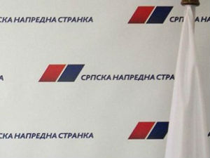 СНС: Пајтић да не брине о финансијама и запослености