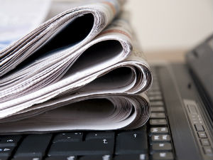 Новинарење