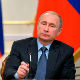 Путин смањио себи плату за десет одсто