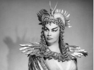 Бисерка Цвејић у Србији на вези