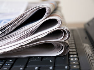 Новинарење