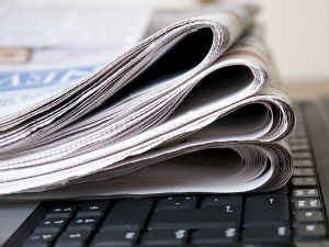 Новинарење