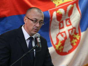 Ракић: Обуставити приватизацију српске имовине