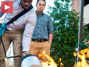 Гасе пожар звуком!