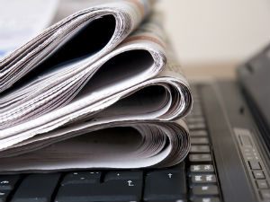 Новинарење