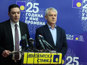 ДС: СНС прекраја власт у Инђији