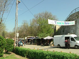 Нишлијама смета пијаца испред капије Тврђаве