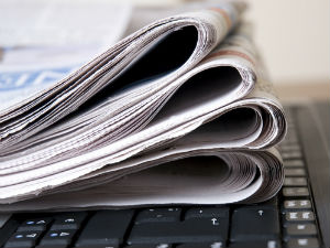 Новинарење