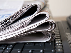 Новинарење