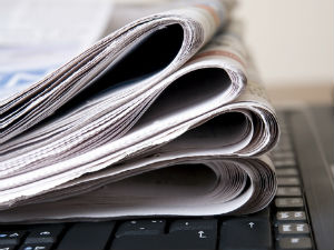 Новинарење