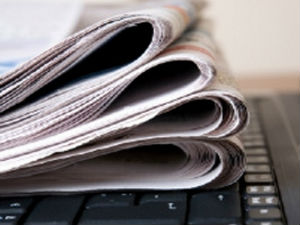 Новинарење