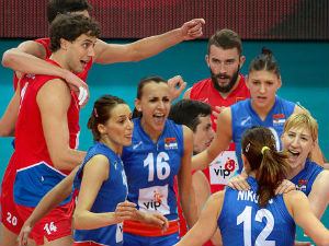 Одбојкаши Србије против Турске, девојке са Хрватском