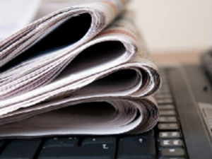 Новинарење