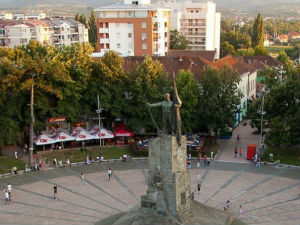 Краљево, припадници Локалног фронта приведени због цепања плаката