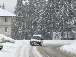 Појачан и отежан саобраћај, мраз па ледена киша