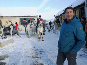 Сасвим природно: Божићни јахачи