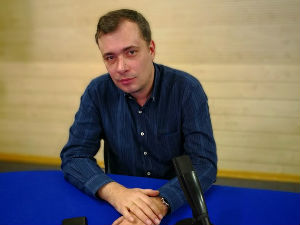 Pешавање питања КиМ: амерички или немачки приступ?