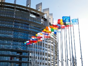 ССП, ДС и ПСГ траже од Европског парламента да се дијалог настави што пре