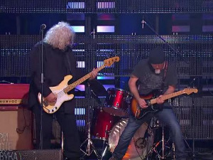 	Звучни зид - Атомско склониште