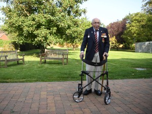 Стогодишњак који је прикупио милионе за британско здравство преминуо од последица ковида