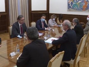 Вучић: Макрон разуме тежину нашег положаја