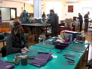 И светски лидери користе кожну галантерију пожешког мајстора – до кога је прво стигла