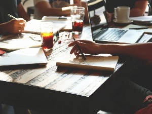 Пекар, лекар, апотекар... У којим професијама је највише алкохоличара