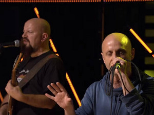 Звучни зид - Хладно Пиво