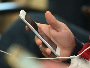 УСТ: Употребу "скај" телефона прописати као кривично дело
