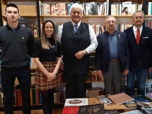Нове књиге за библиотеку "Српског центра" у Бечу