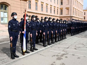 Вулин позвао младе да конкуришу за полицијску обуку