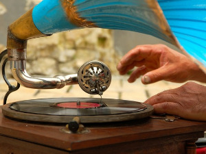 	Винил - Сви ви што маштате о срећи - Милан Тимотић