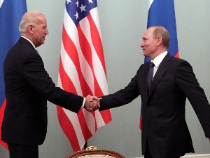 Бајден у разговору са Путином подржао суверенитет Украјине