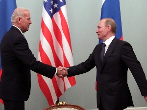 Бајден предложио Путину да одрже састанак овог лета, погрешно изговорио његово име