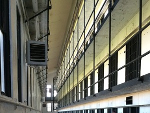 Притвореници Окружног затвора у Крагујевцу донирају новац за лечење малог Гаврила