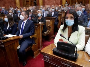 Скупштина о законима из области енергетике и рударства, на почетку посланичка питања