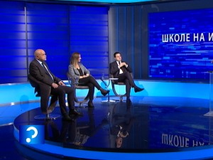 Школство у корона режиму - изгубљена генерација?