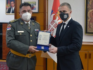 Стефановић уручио признања за допринос у борби против ковида