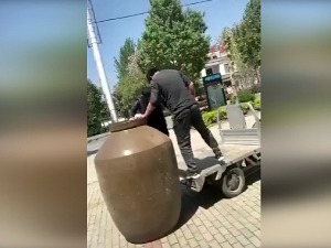 Да је бар одмах