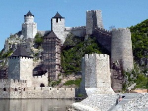 Нови правилник о ђачким екскурзијама, у иностранство могу само матуранти
