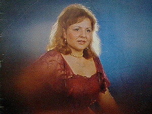  1001 Траг - Остала је песма моја - Вида Павловић 