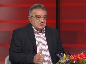 Вакцинација деце, исхрана беба, увођење млечних формула – савети гастроентеролога Перишића
