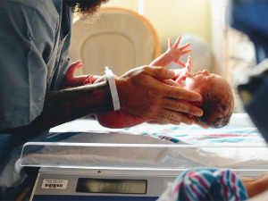 Уместо очекиваних седморки, Малијка родила девет беба