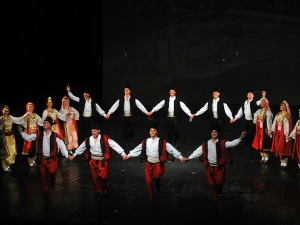 Коловођо ногом крени