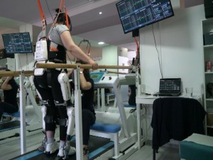 ХАЛ – робот који на ноге подиже и пацијенте који су неколико година били везани за колица