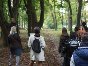 У Арборетуму Шумарског факултета одржано перформанс-предавање Владимира Бјеличића