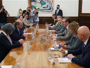 Вучић са британским министром одбране: Србија ће увек бити чврст ослонац за миран и стабилан Балкан