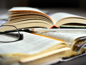 Крастев, Холмс: Антилиберализам бивших либерала