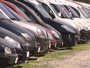 Брже и јефтиније до власништва над "половњацима“, НАЛЕД има предлог