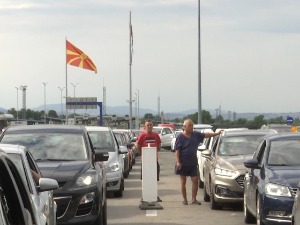 Талас туриста "притиска" границе, шта треба да знају они који су кренули у Грчку 